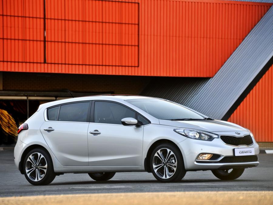  Kia Cerato Hatchback 2013 года  (ZA) (фото 19 из 26)